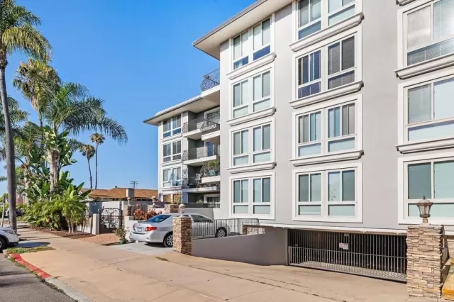 MLS: NDP2604485 Condo For Sale