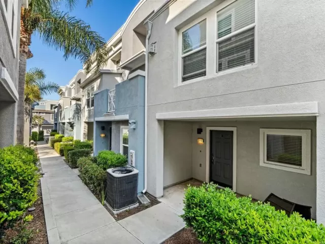 MLS: NDP2604587 Condo For Sale