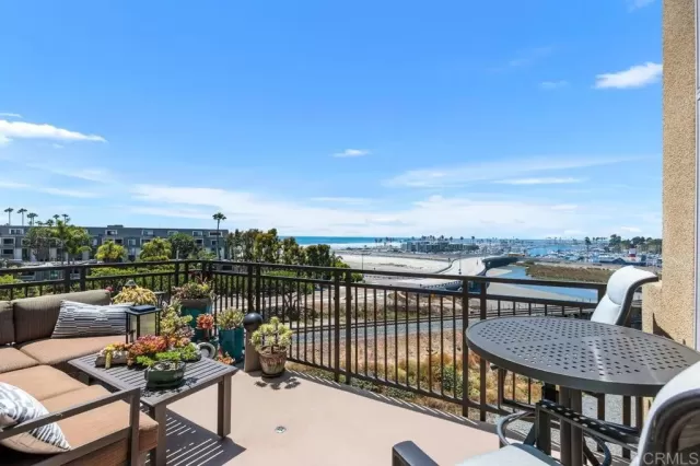 MLS: NDP2605310 Condo For Sale