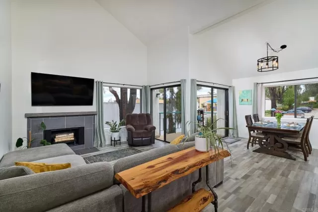 MLS: NDP2605386 Condo For Sale