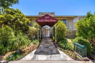 More Details about MLS # NDP2605499 : 1645 EMERALD UNIT 1D