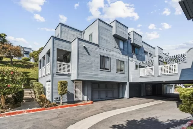 MLS: NDP2605609 Condo For Sale
