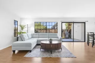 Photo #2: NDP2605689 Listing