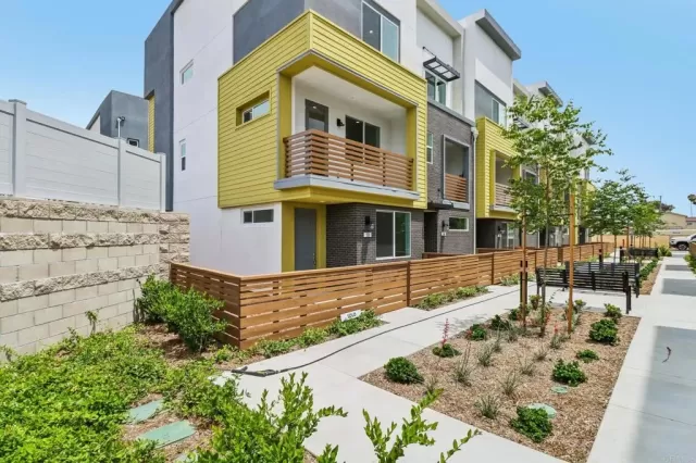MLS: NDP2606062 Condo For Sale