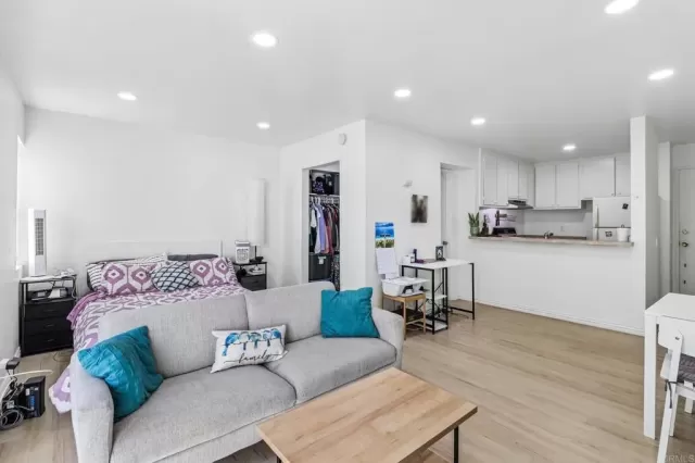 MLS: NDP2606172 Condo For Sale