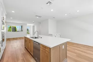 Photo #3: NDP2606634 Listing