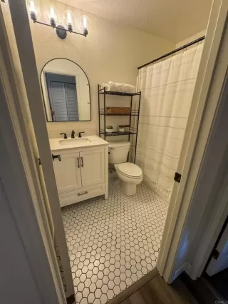 Photo #5: NDP2606896 Listing