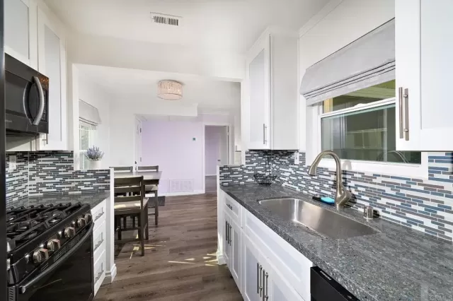 MLS: NDP2607502 Condo For Sale