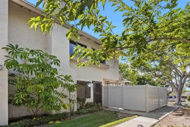 MLS: NDP2607662 Condo For Sale