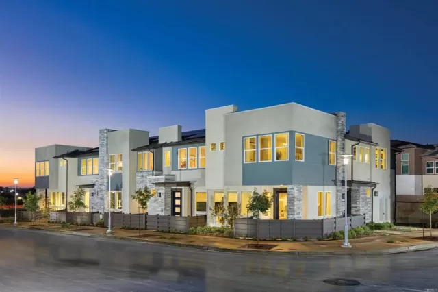 MLS: NDP2607881 Condo For Sale