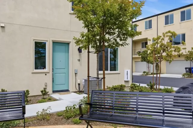 MLS: NDP2607952 Condo For Sale