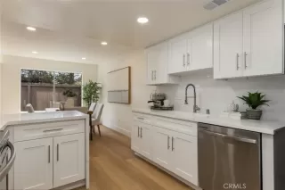 Photo #5: NP26056262 Listing 