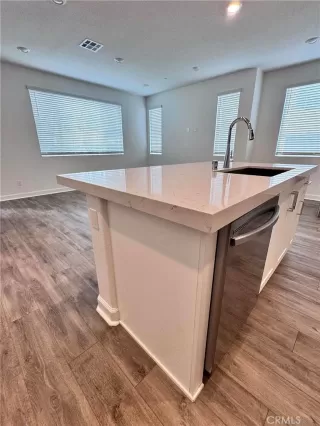 Photo #6: NP26116586 Listing