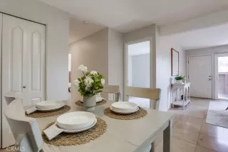 Photo #4: NS25128009 Listing