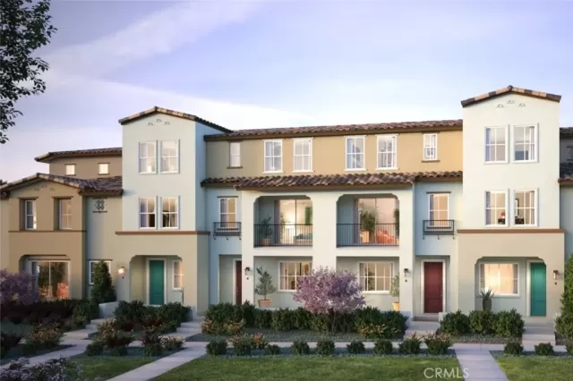 MLS: OC22144533 Condo For Sale