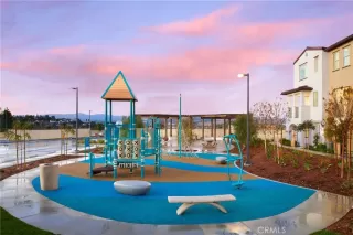 Photo #1: OC22152200 Listing