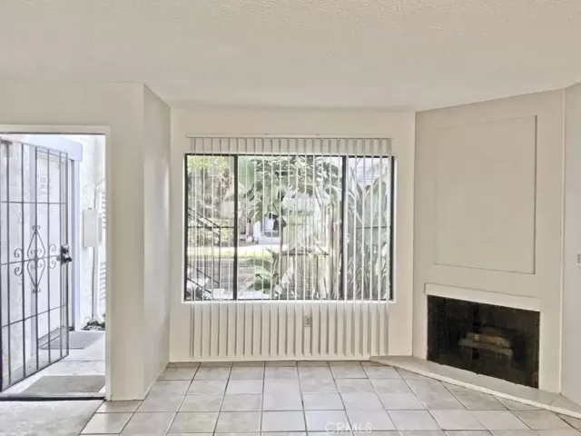 MLS: OC22227668 Condo For Sale