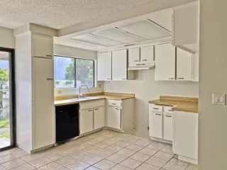 Photo #3: OC22227668 Listing