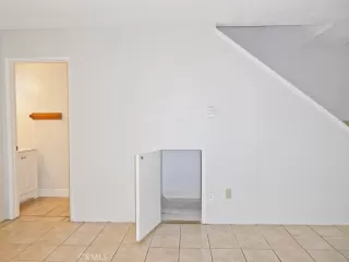 Photo #5: OC22227668 Listing