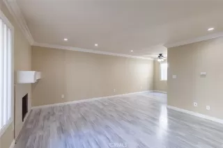 Photo #6: OC22254737 Listing