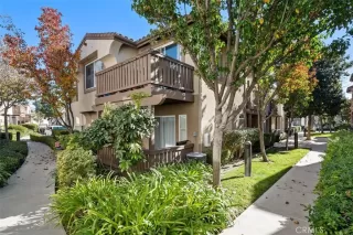 Photo #4: OC22258994 Listing