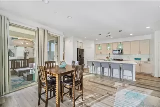 Photo #3: OC22259525 Listing 