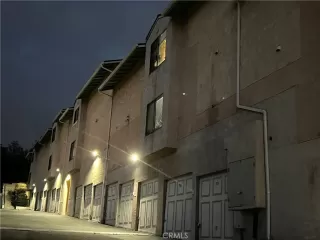 Photo #3: OC23016080 Listing