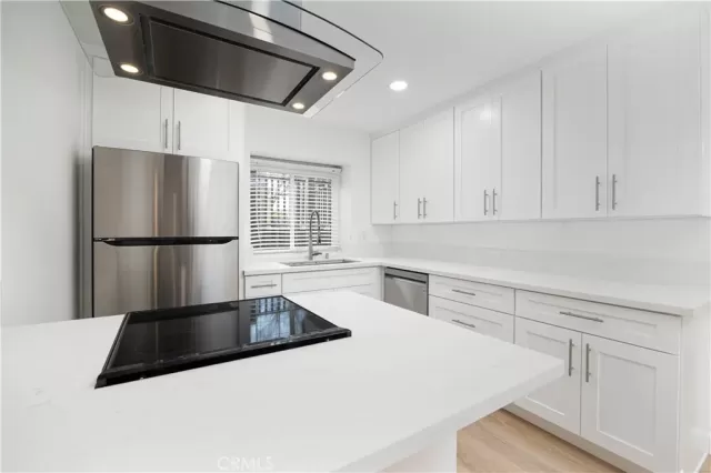MLS: OC23024389 Condo For Sale
