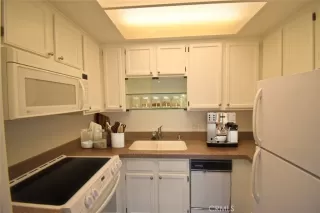 Photo #5: OC23037823 Listing 