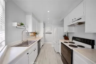 Photo #3: OC23038223 Listing 