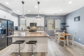 Photo #2: OC23038835 Listing 