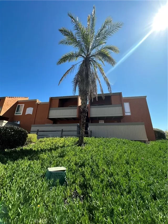 MLS: OC23045355 Condo For Sale