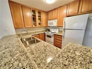 Photo #6: OC23045355 Listing