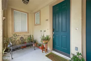 Photo #2: OC23047748 Listing