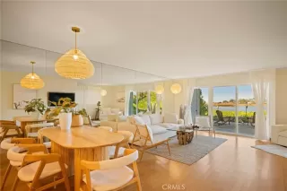Photo #3: OC23049506 Listing 
