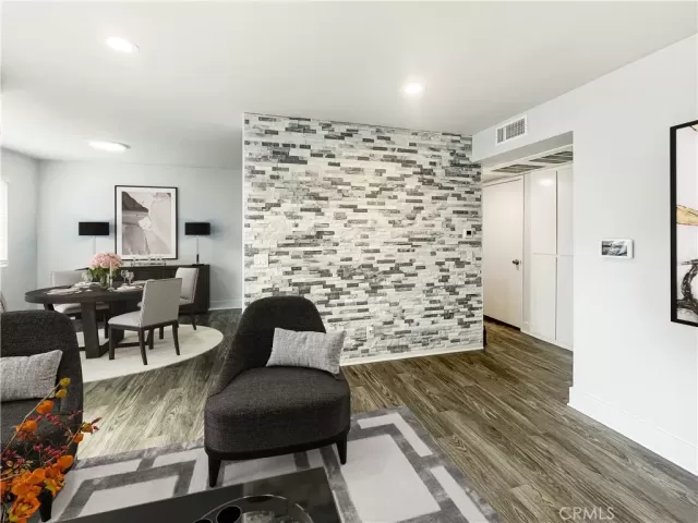 MLS: OC23053648 Condo For Sale