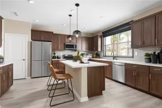 Photo #4: OC23053788 Listing