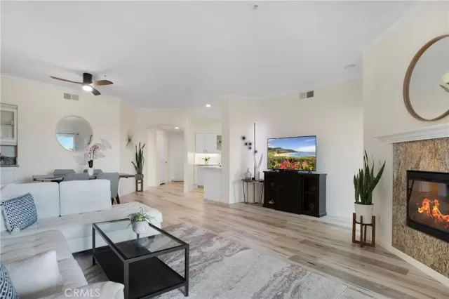 MLS: OC23062615 Condo For Sale