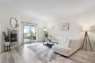 Photo #2: OC23062615 Listing