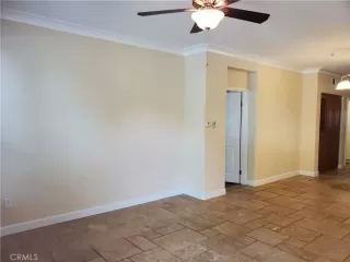 Photo #2: OC23063599 Listing