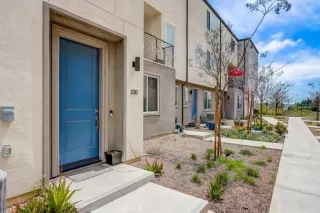 Photo #2: OC23065462 Listing