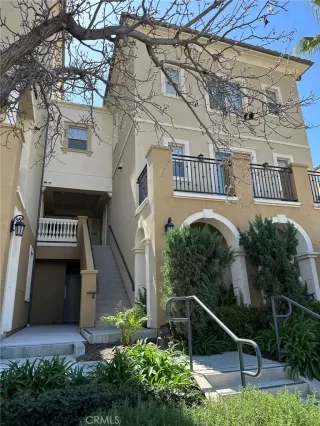 Photo #1: OC23076123 Listing