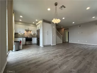 Photo #6: OC23076123 Listing