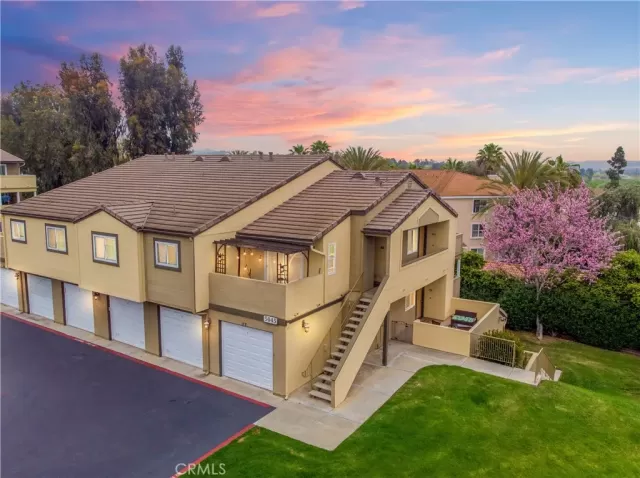 MLS: OC23092701 Condo For Sale