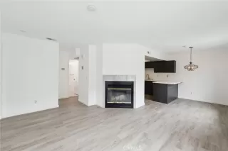 Photo #3: OC23094790 Listing