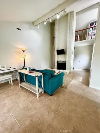 Photo #3: OC23096598 Listing