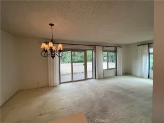 Photo #3: OC23104713 Listing