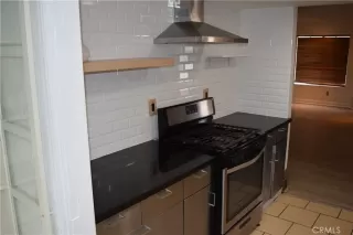 Photo #3: OC23107211 Listing