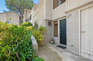 Photo #2: OC23107621 Listing