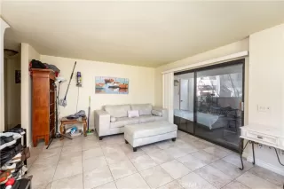 Photo #6: OC23127613 Listing